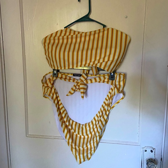 Nasty Gal High Leg 2-Piece Bandeau bikini - Picture 1 of 3
